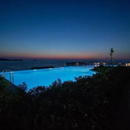Diamond Of - Luxury Oceanfront מלון